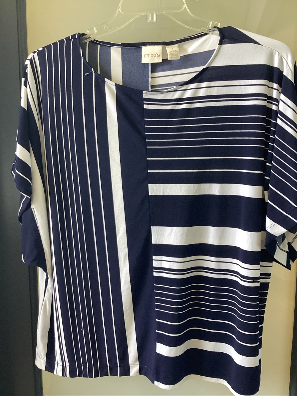 Short sleeve top